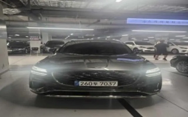 수원저렴한외제차 GV70 2.5T 가솔린 AWD 매물 사진 11 - 2024/08 27,181km